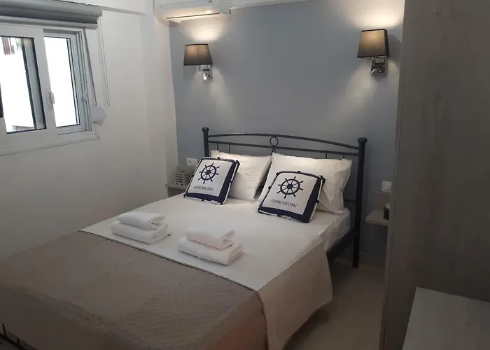 Vivian's Small House *